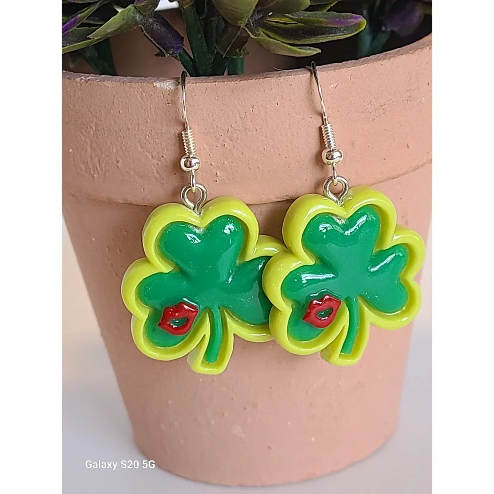 Green Shamrock Clover Dangle Earrings with Red‎ Lips St Patricks Day Jewelry